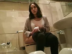 Trained Milf goes off at the MMF